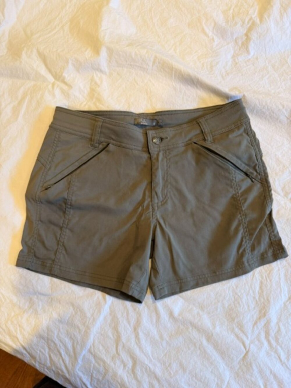 Excellent condition prAna Hallena Short Women, Size 8, Khaki green